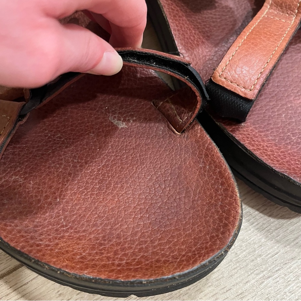 Teva Men’s Leather Brown Outdoor Strappy Sandals Hiking Size 10 - Picture 3 of 9